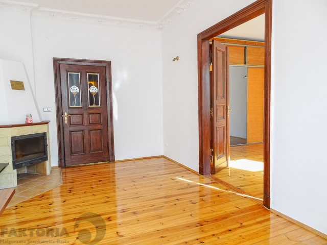 Centrum 4 pokojowe, 2 balkony, I p. 850000